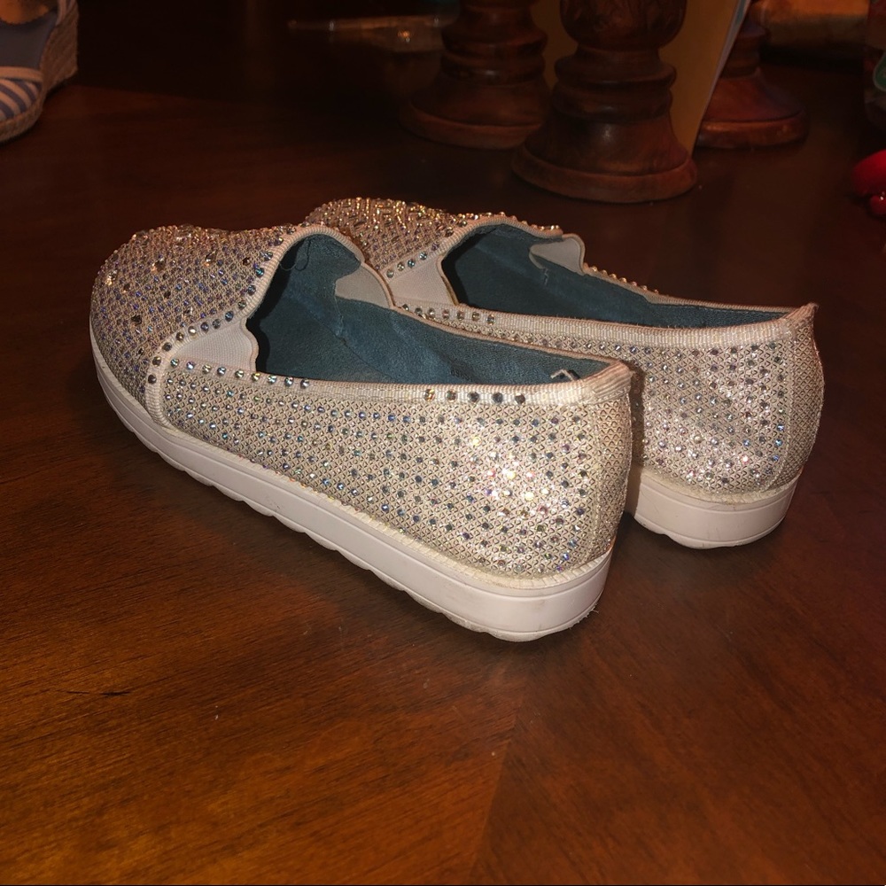 Shoes - Picture 6 of 6